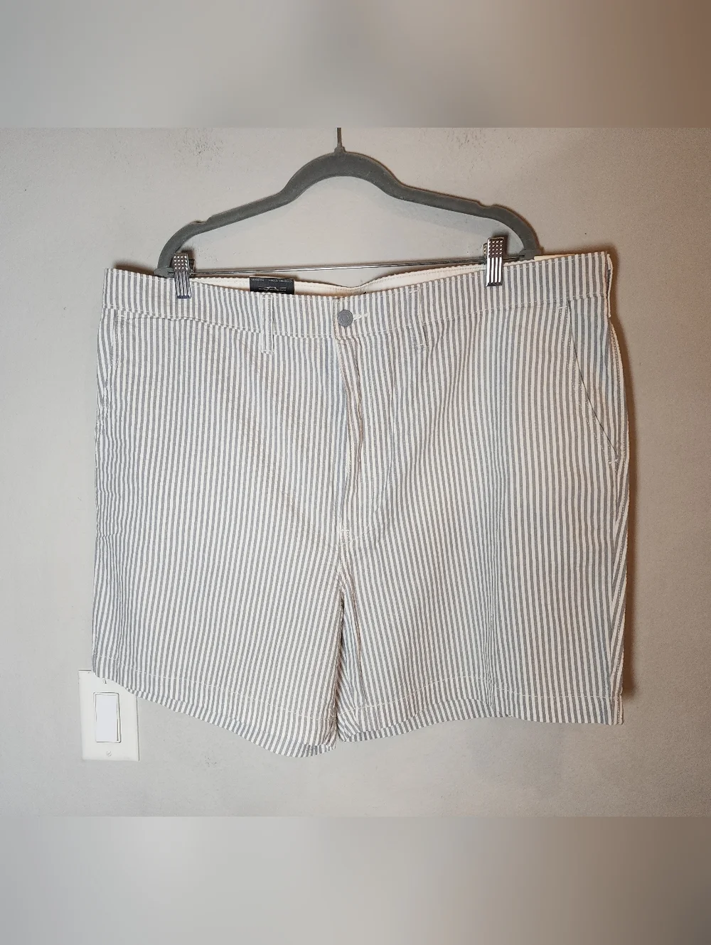 NWT Levi's 100% Cotton Seersucker Grey Stripe Chino‎ Authentic 6